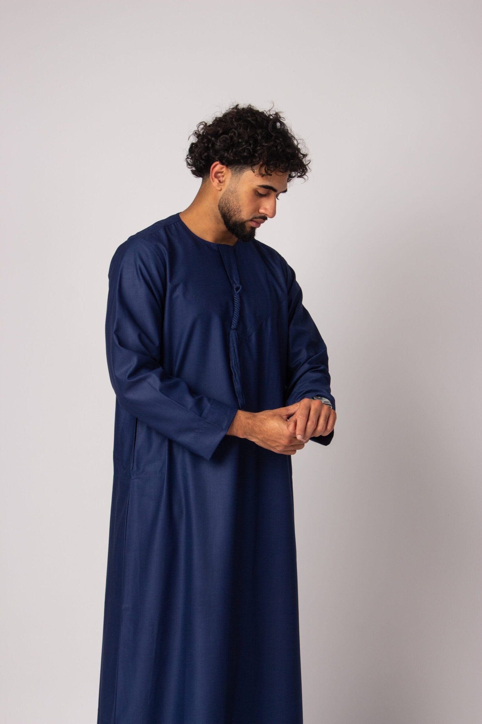 Emirati Thobe