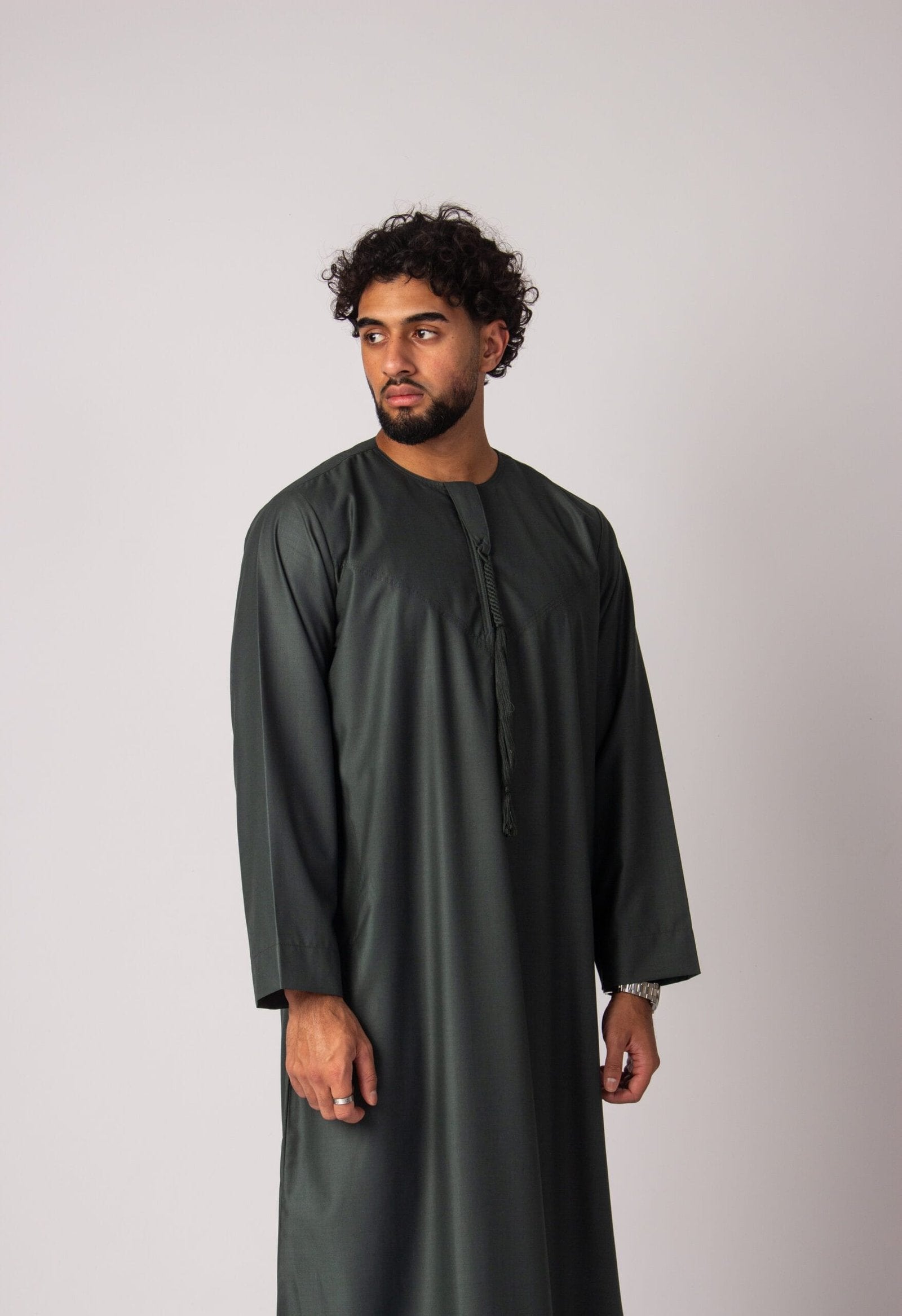 Emirati Thobe