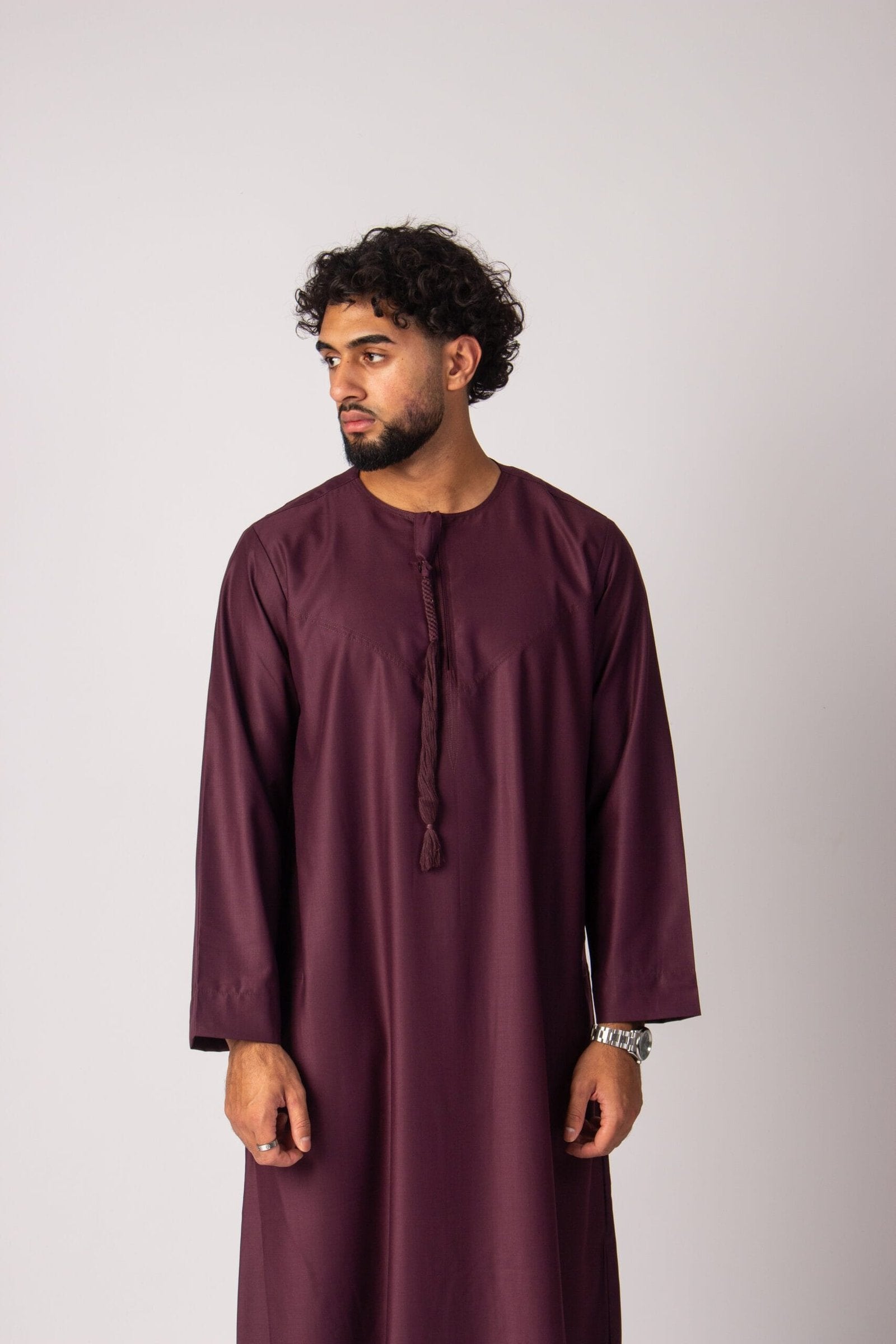 Emirati Thobe