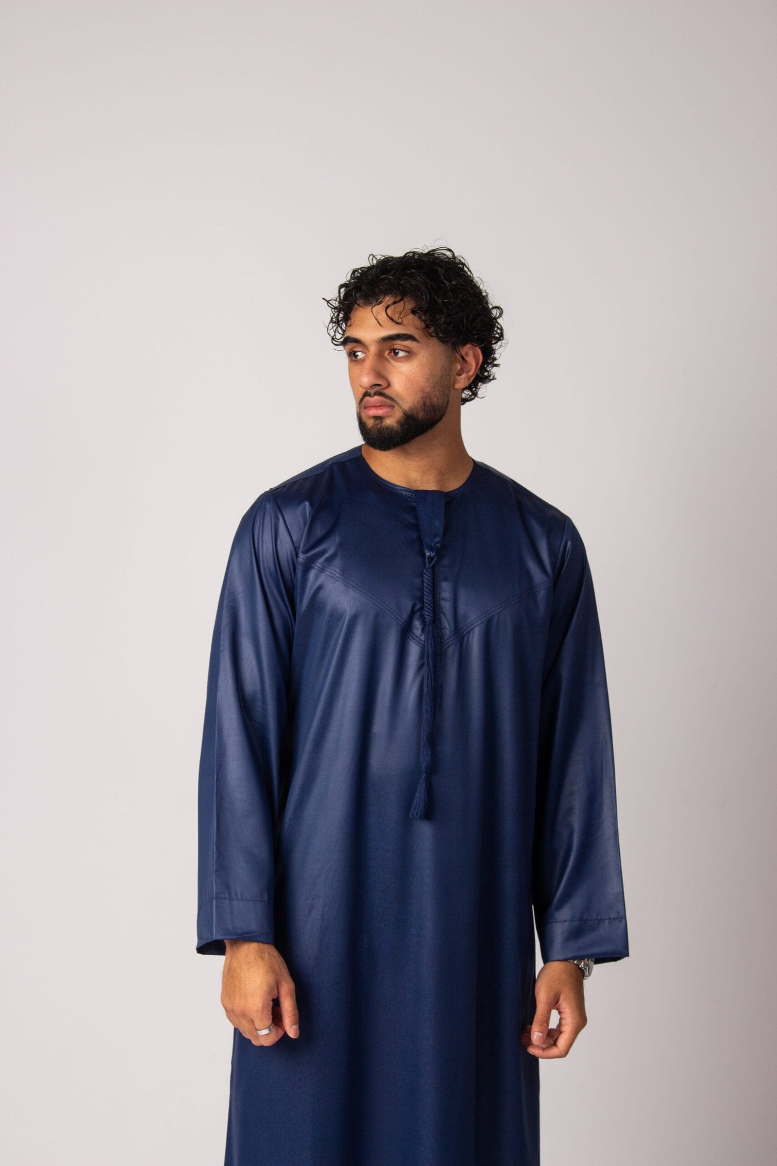 Emirati Thobe