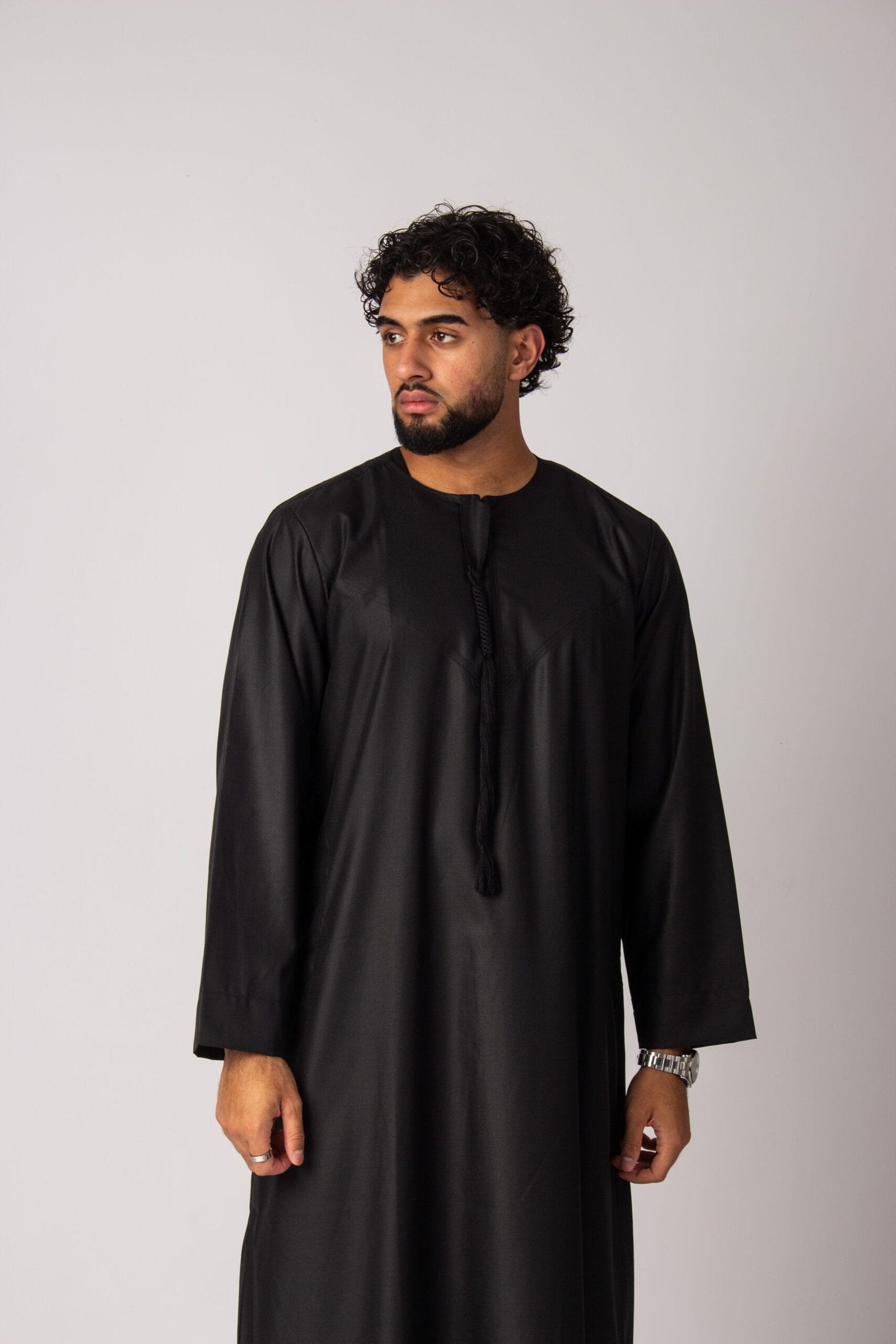 Emirati Thobe
