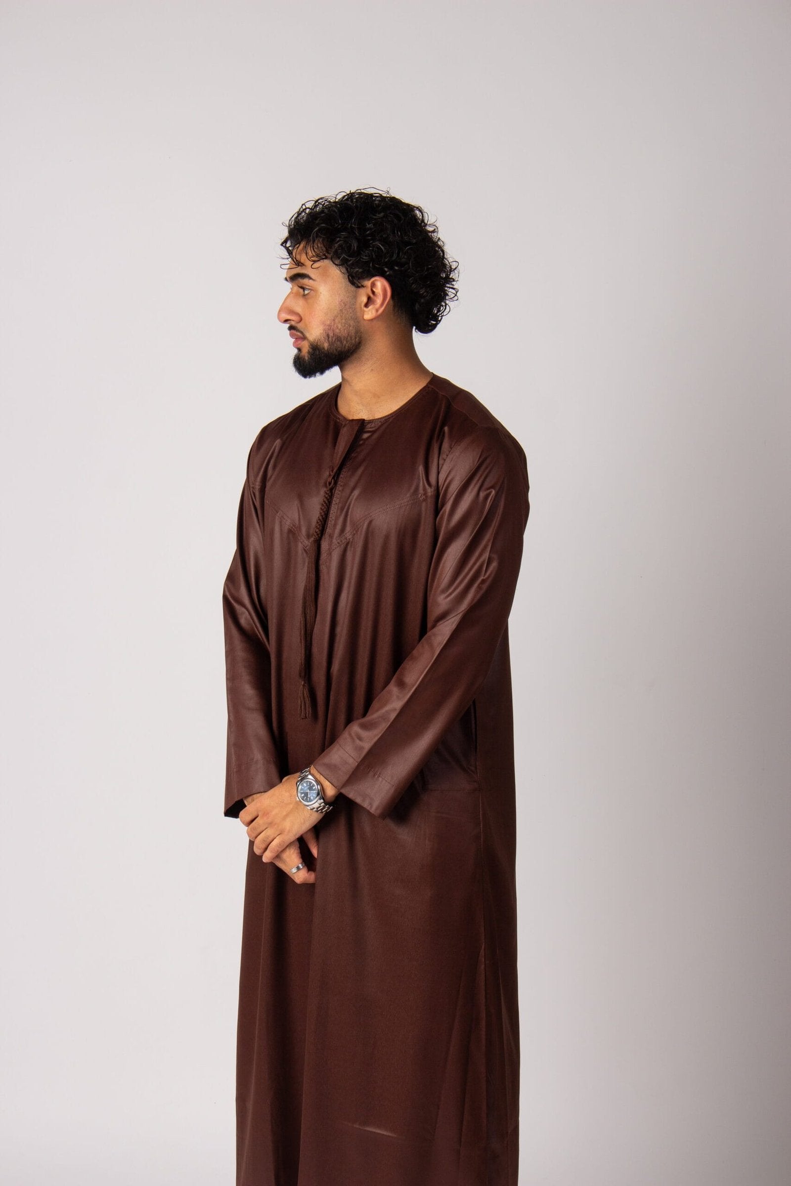 Emirati Thobe