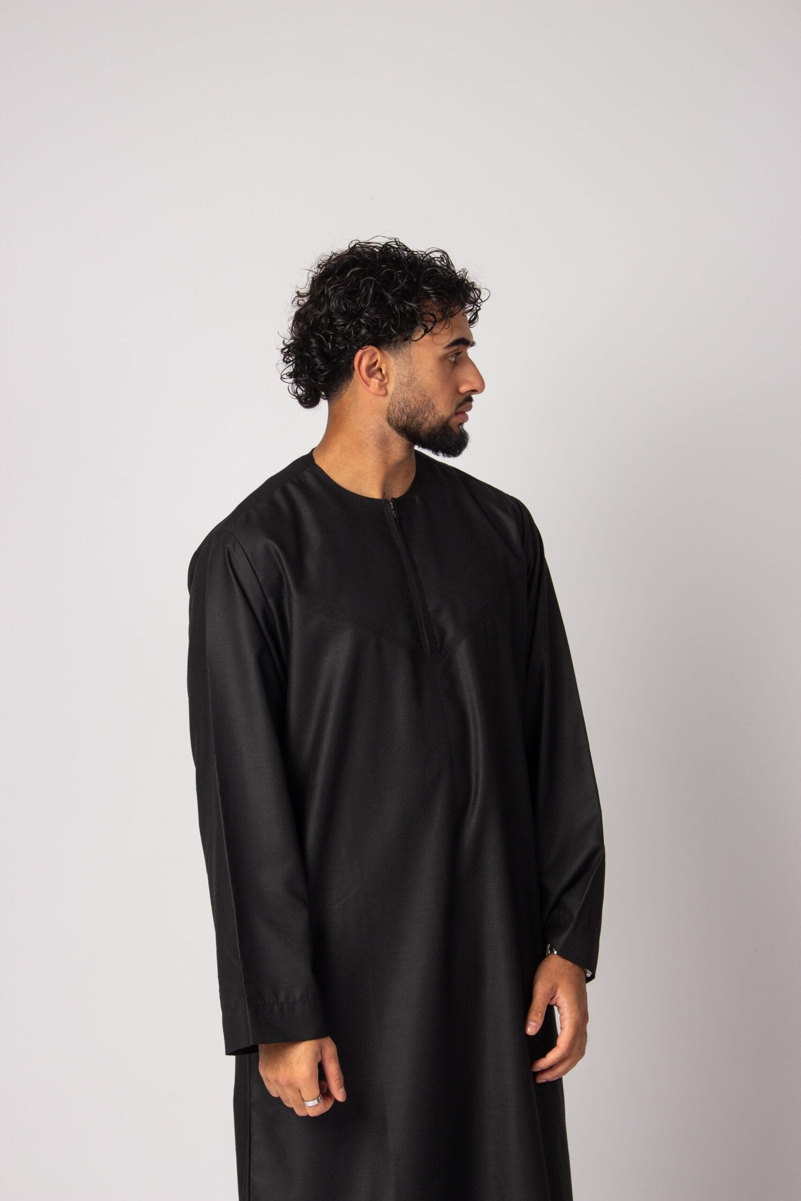 Omani Thobe