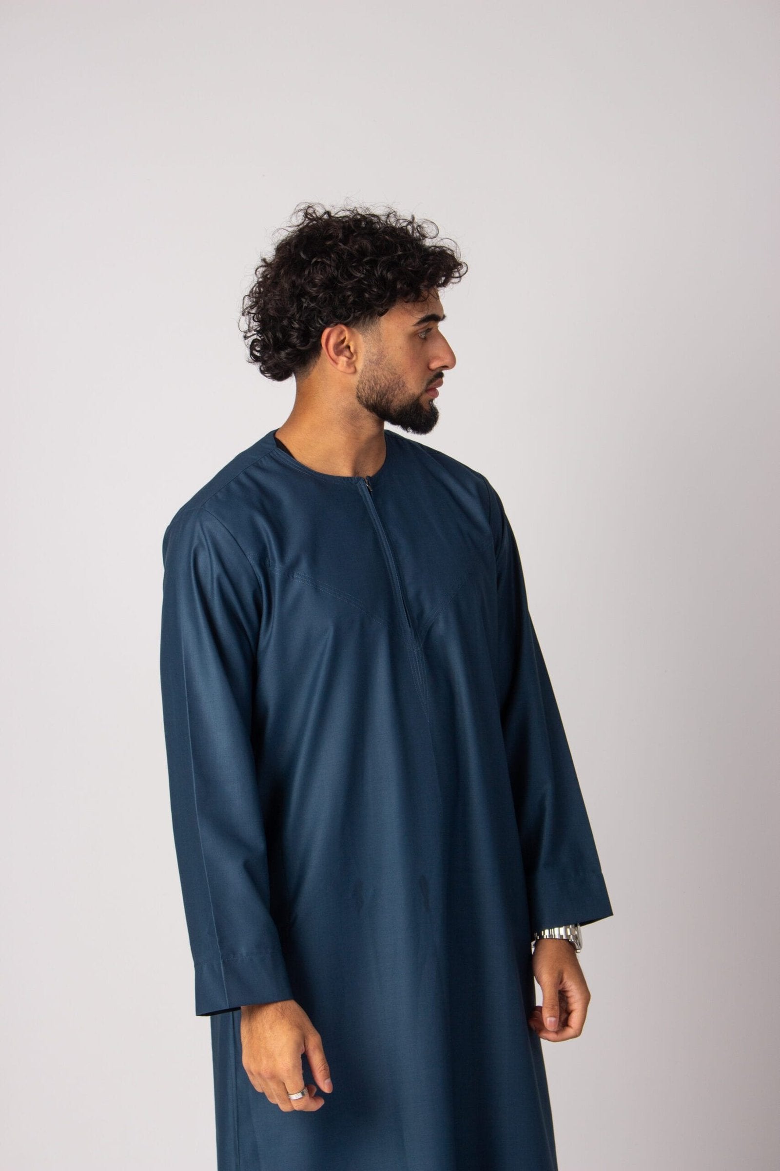 Omani Thobe