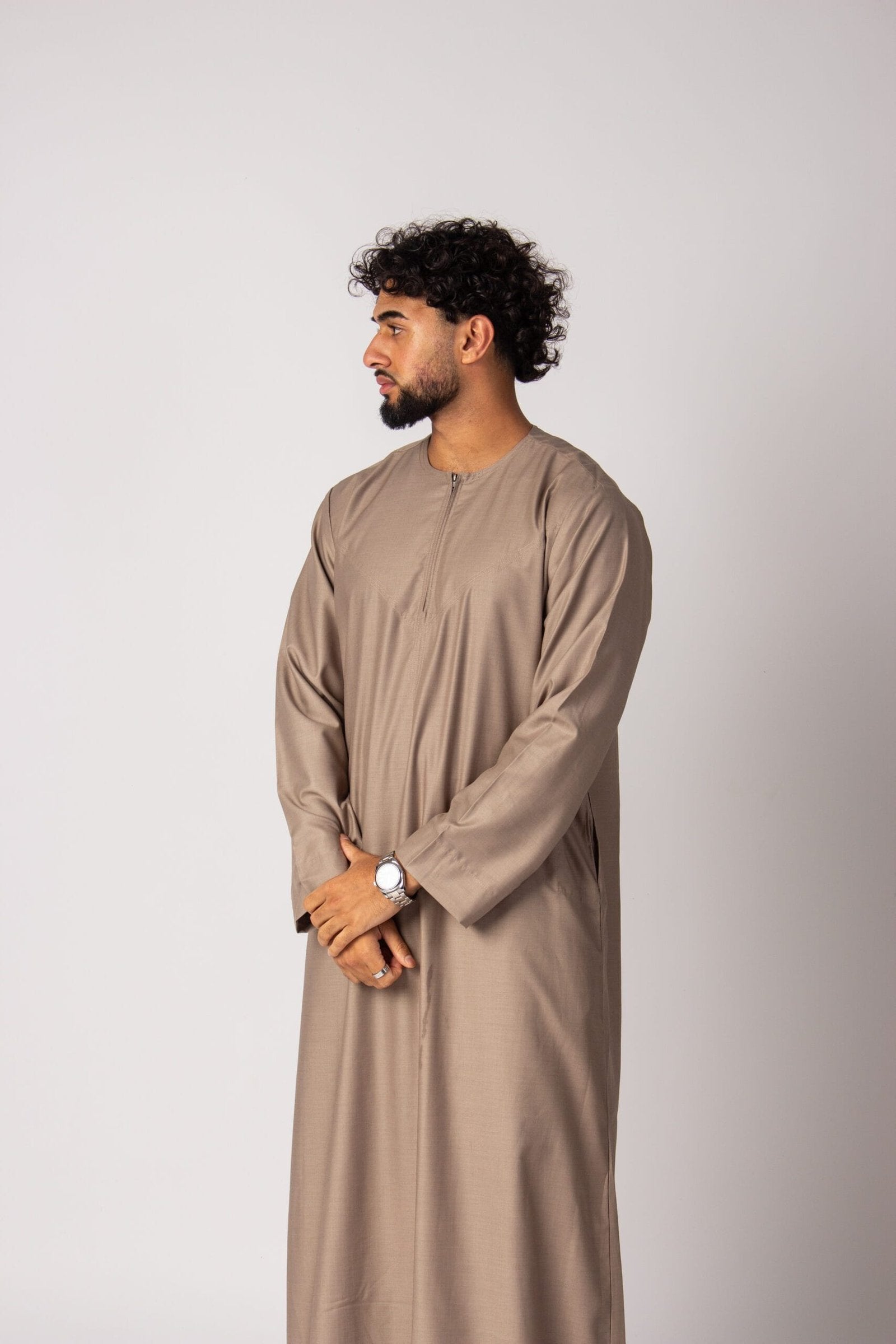 Omani Thobe