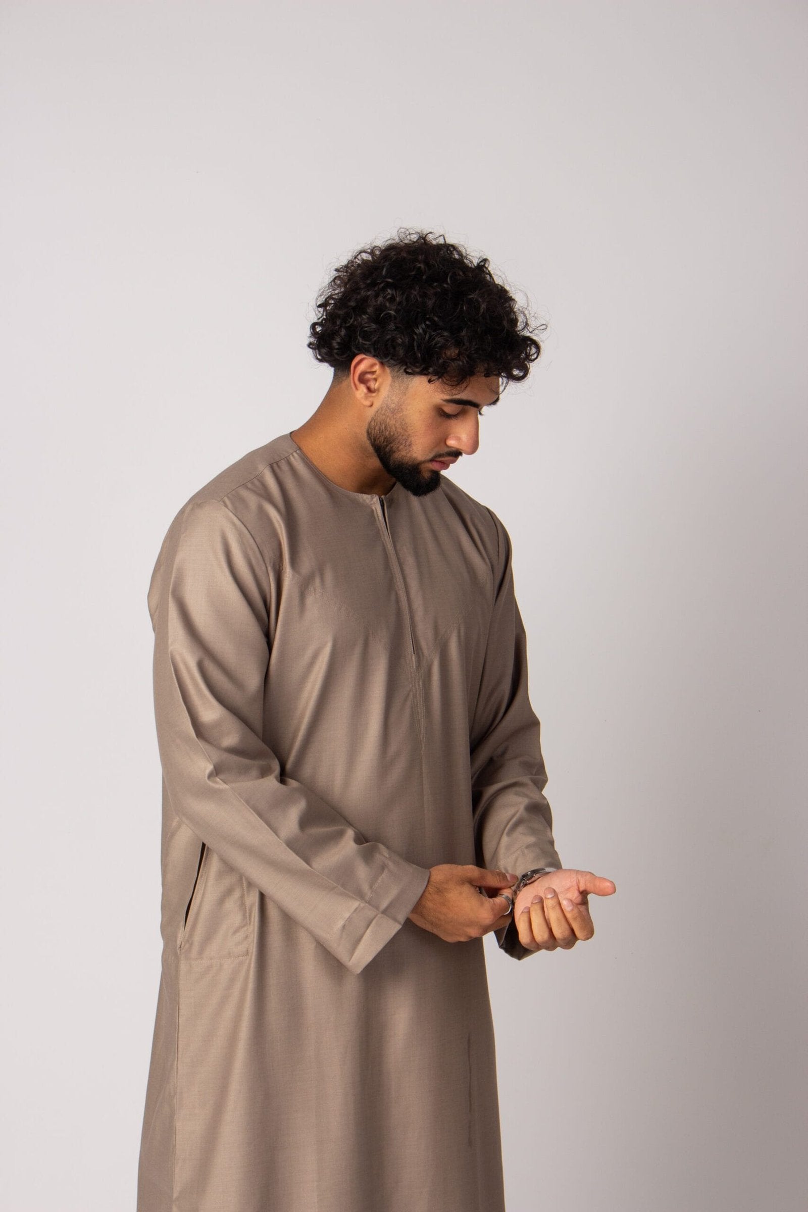 Omani Thobe