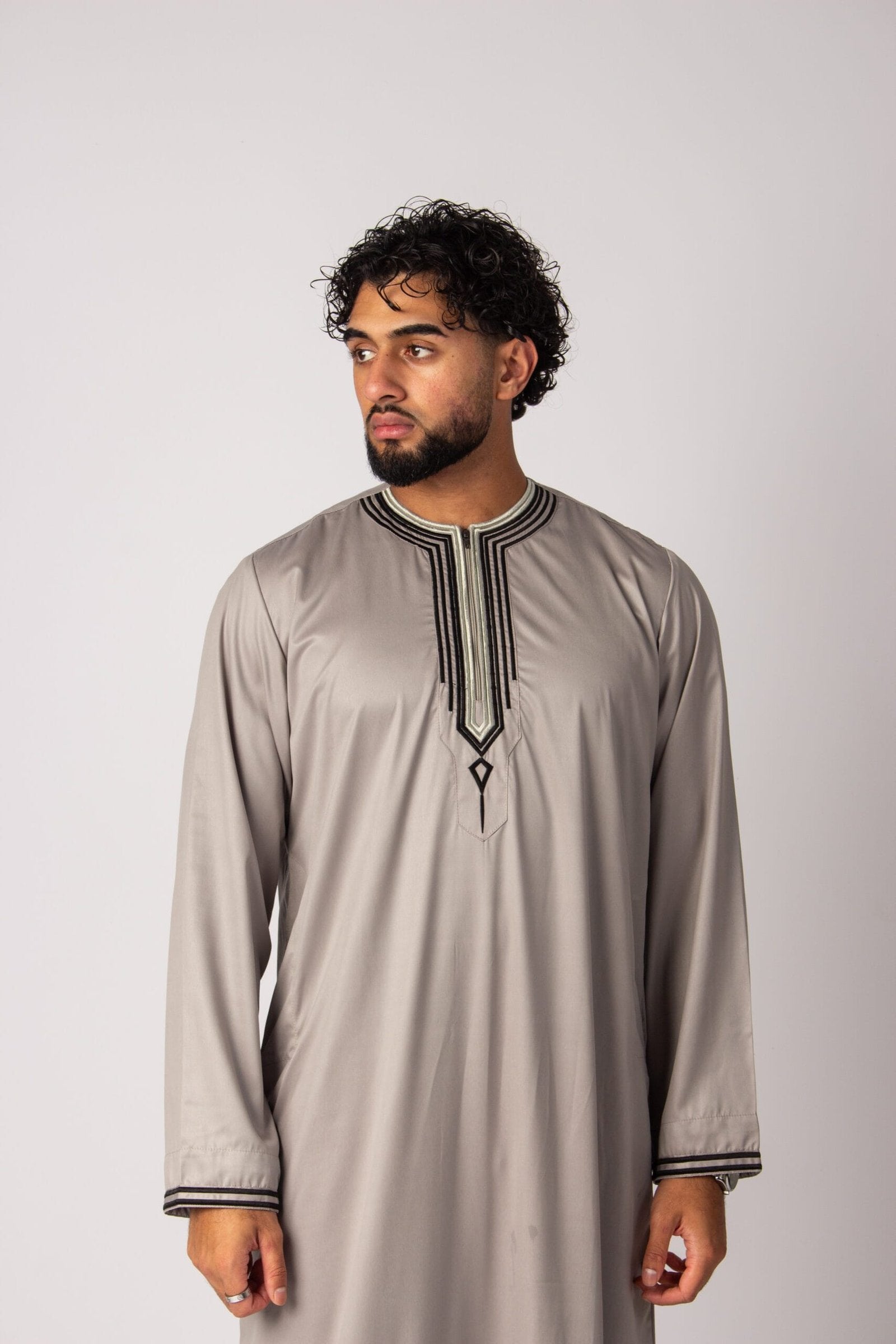 Embroidery Thobe