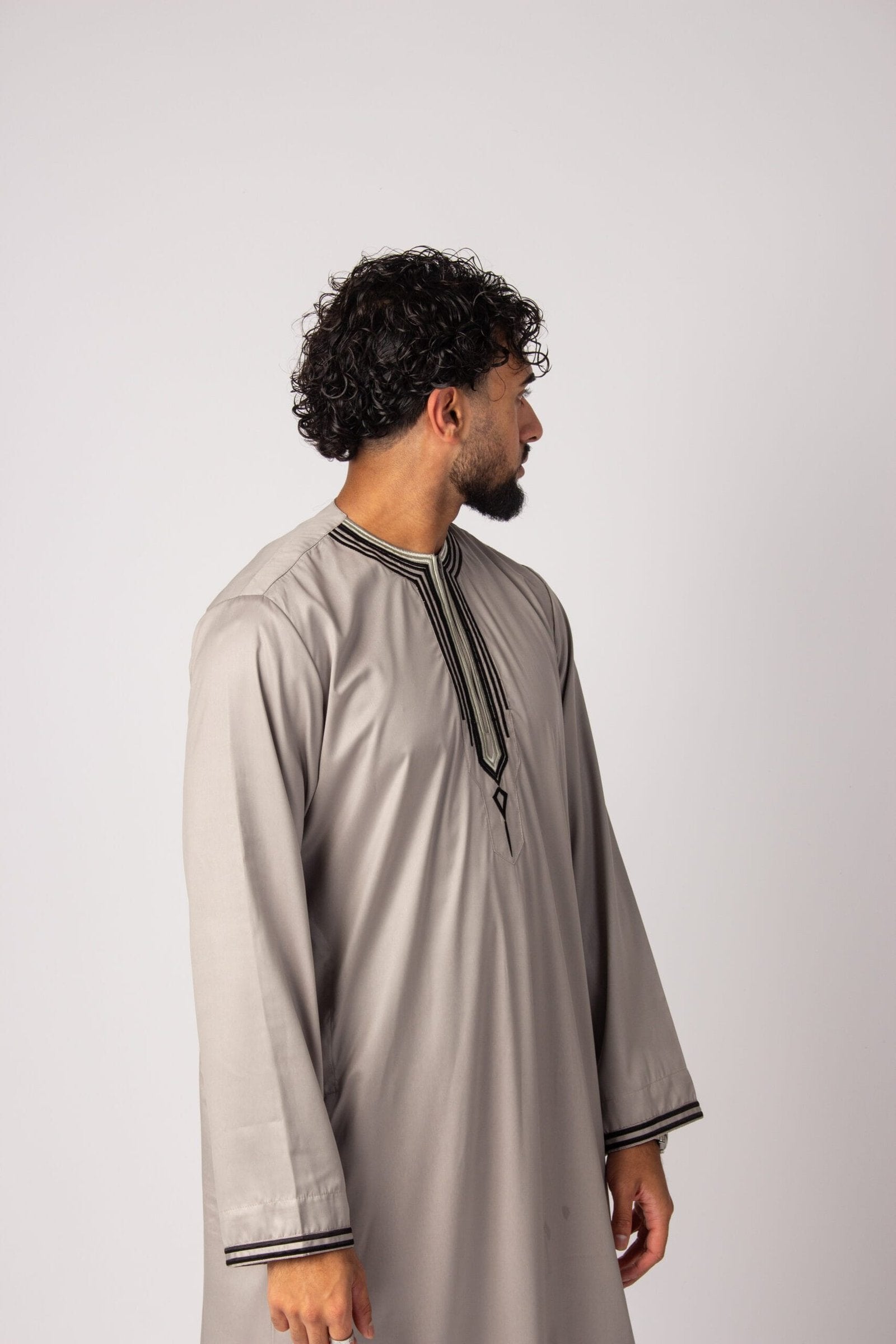 Embroidery Thobe