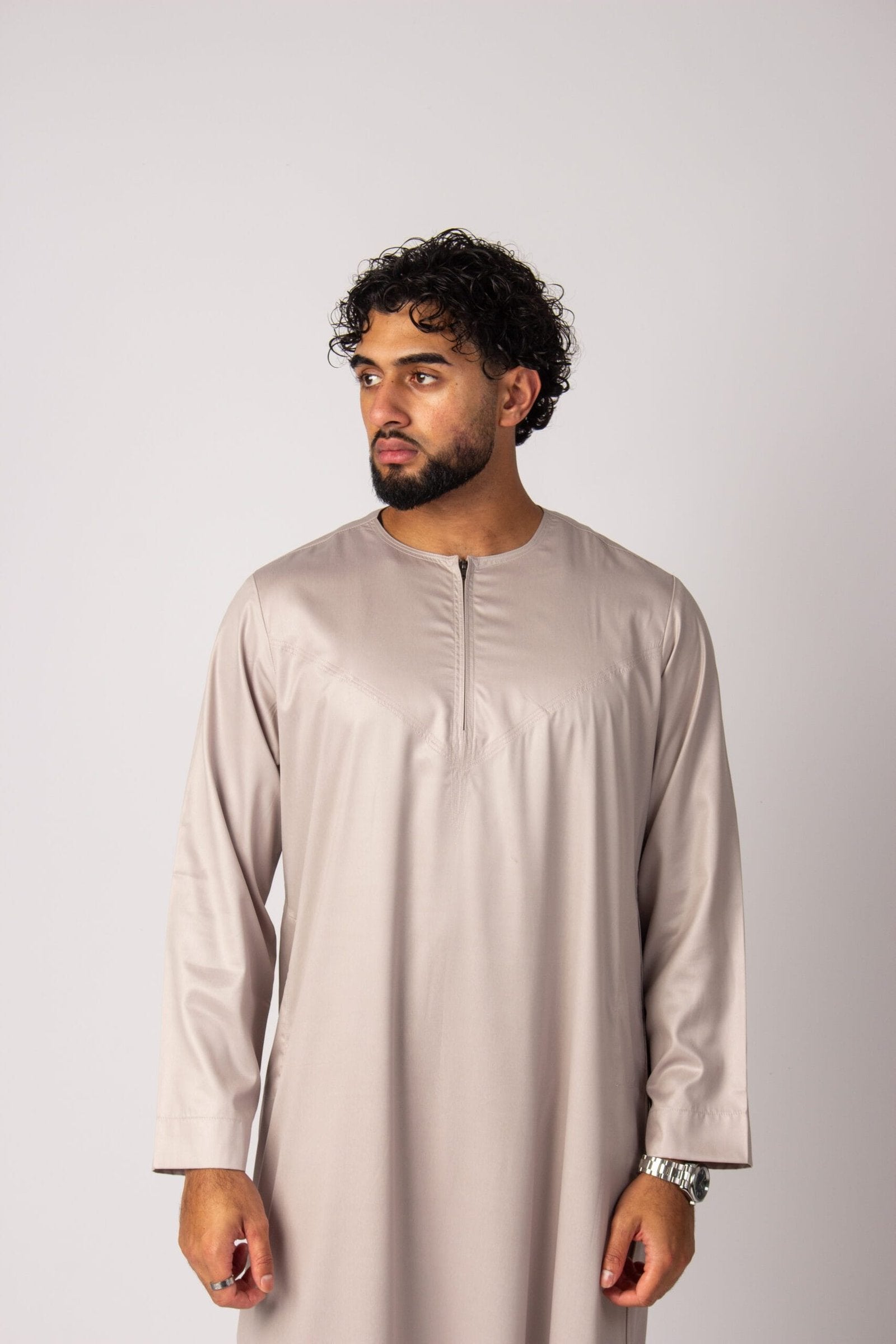 Omani Thobe