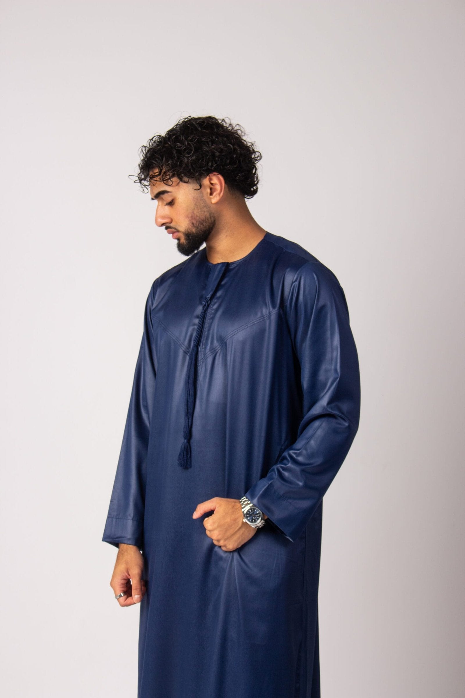 Emirati Thobe