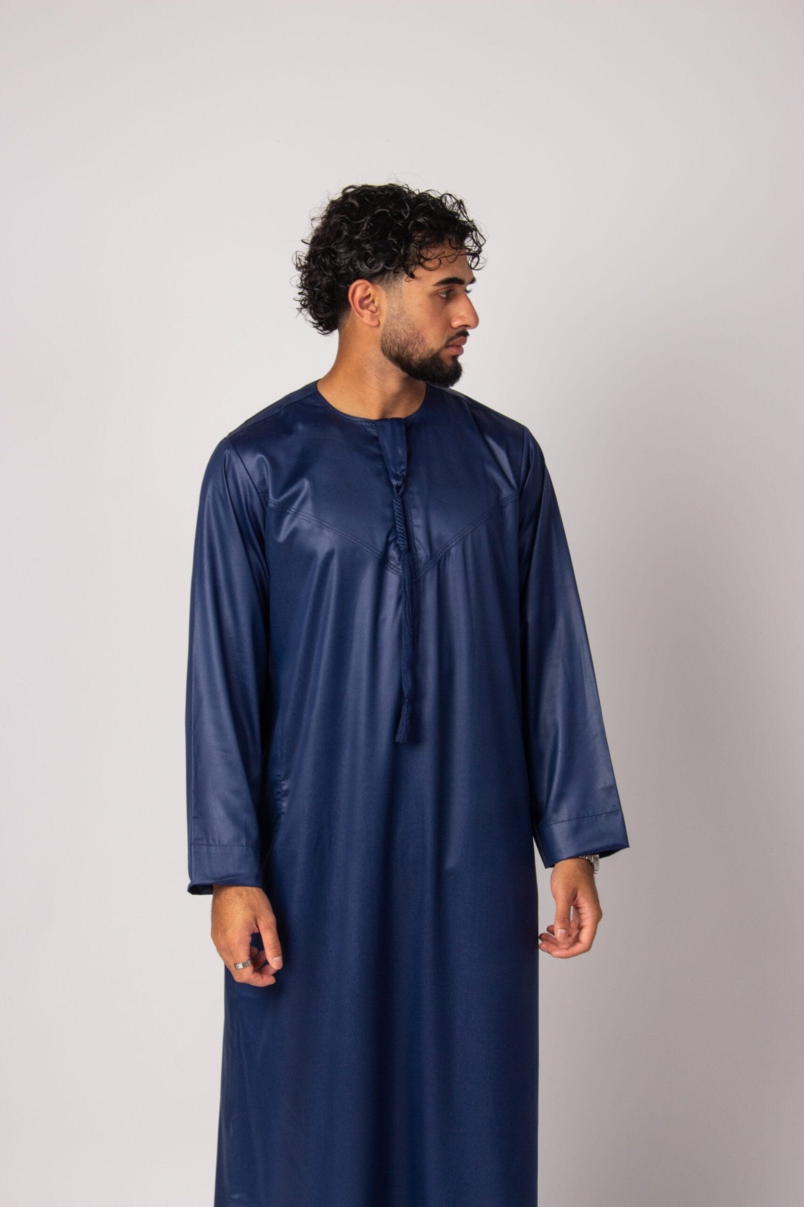Emirati Thobe