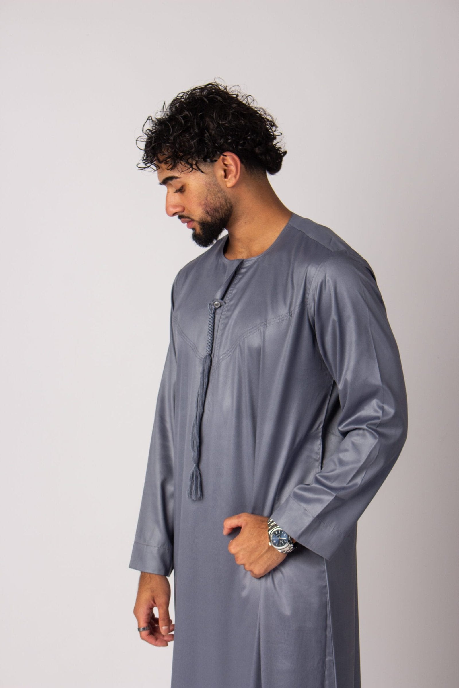 Emirati Thobe