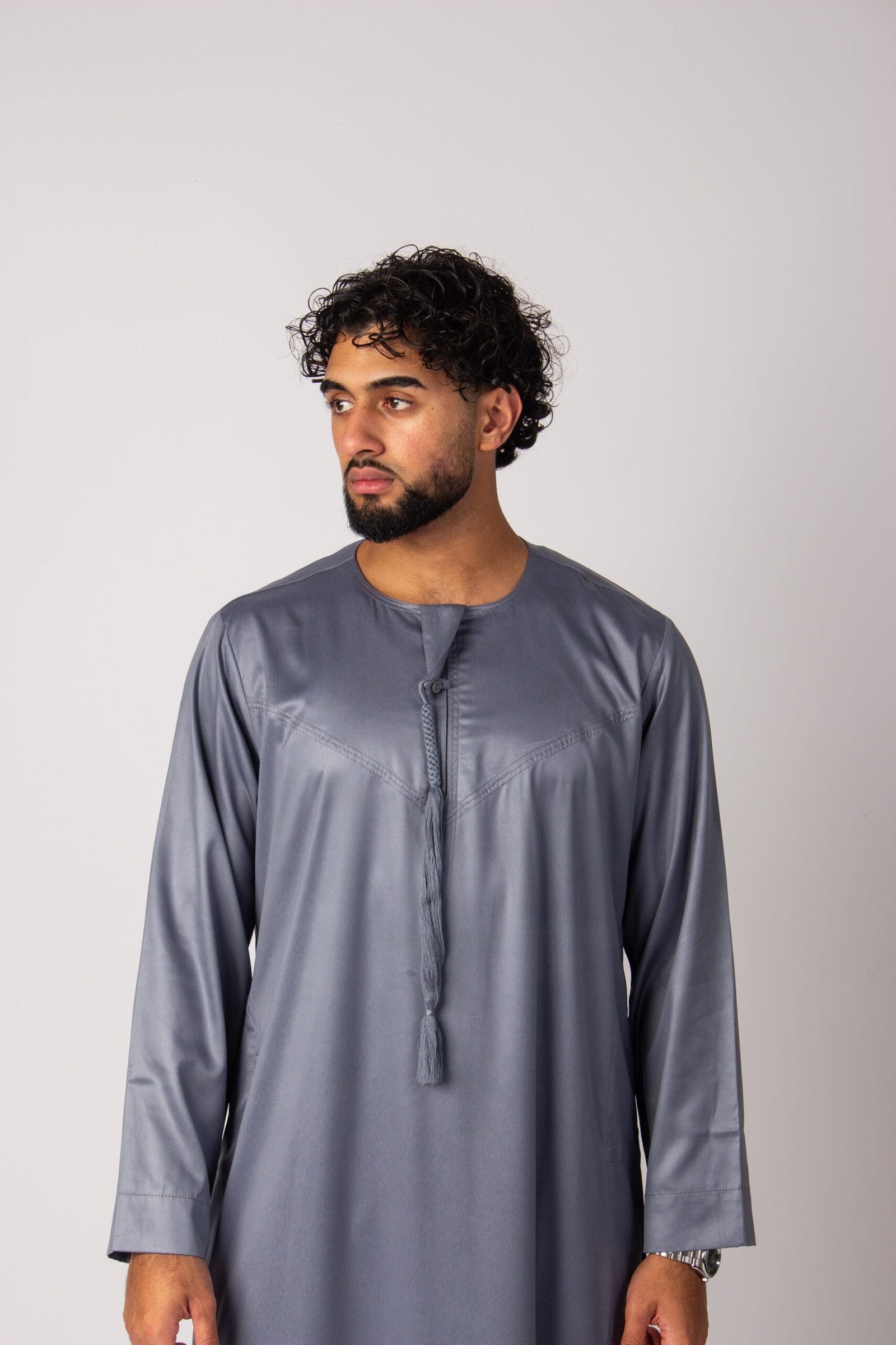 Emirati Thobe