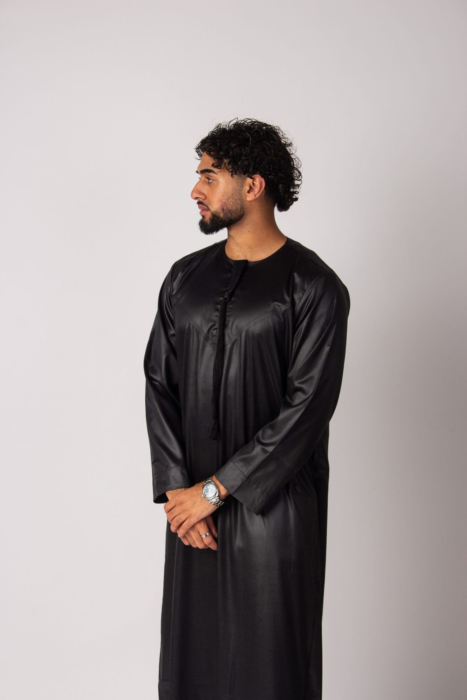 Emirati Thobe