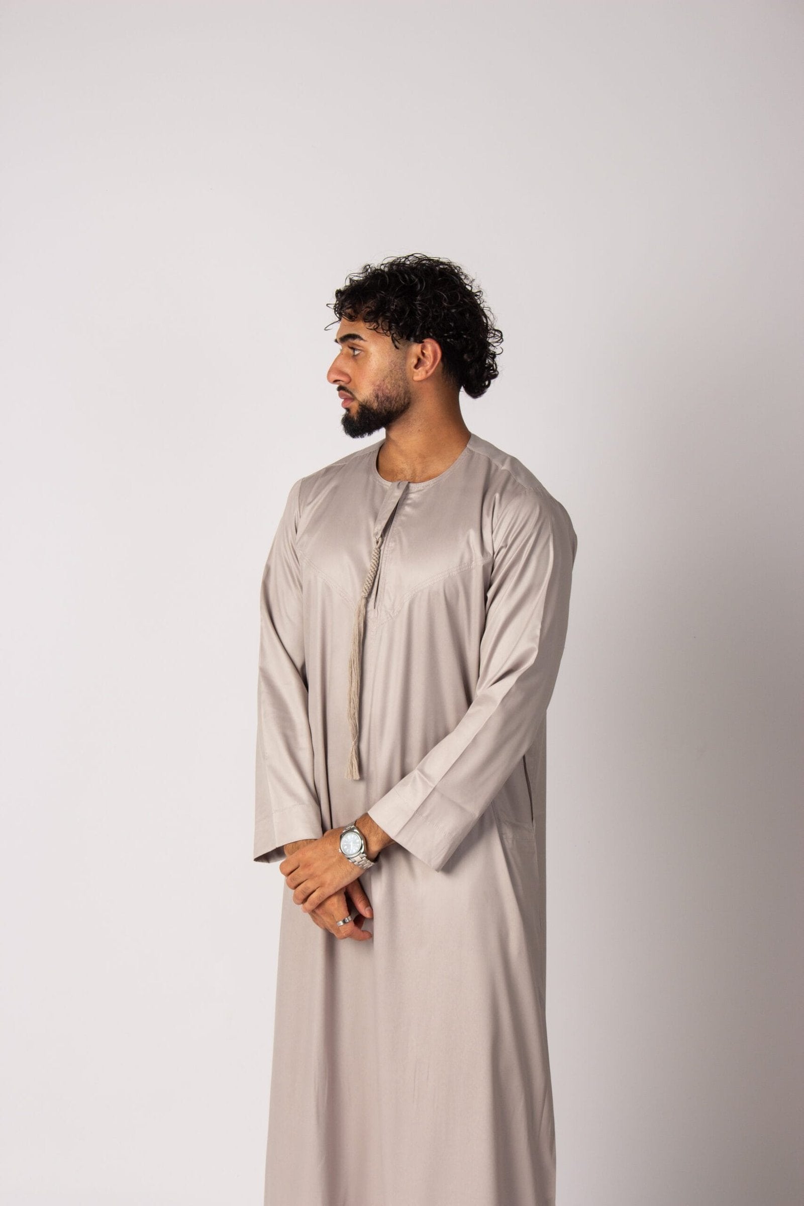 Emirati Thobe