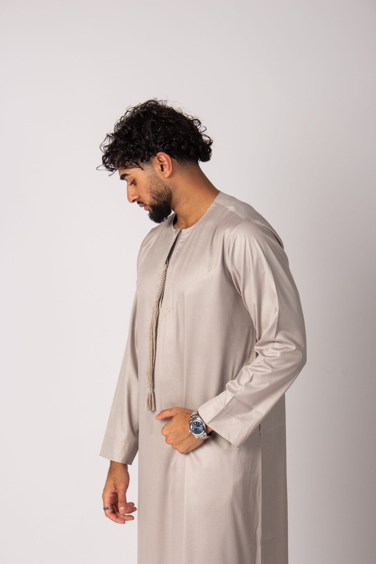 Emirati Thobe